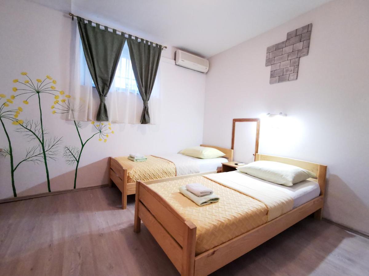 Guest House Il Giardino Duplancic Split Exterior foto