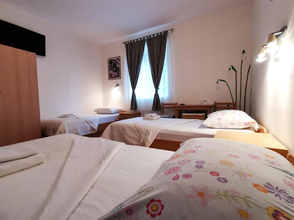 Guest House Il Giardino Duplancic Split Exterior foto